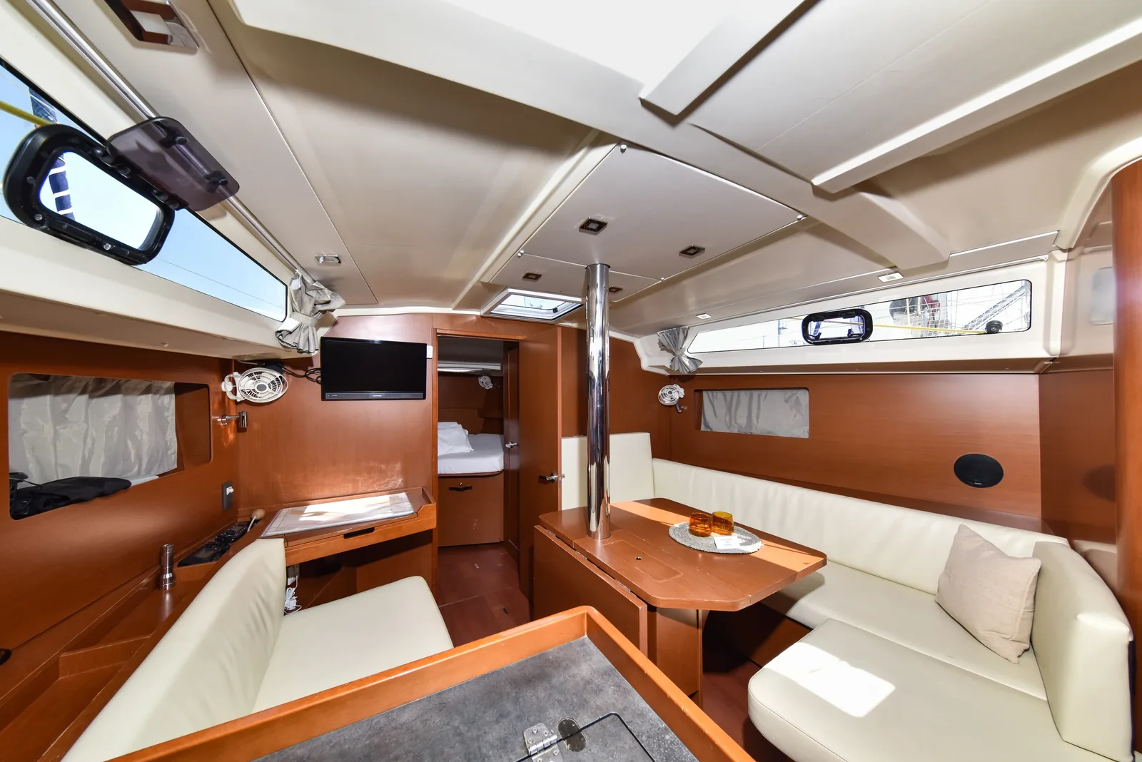 Yacht BENETEAU Oceanis 41.1 - 4play - Foto 1