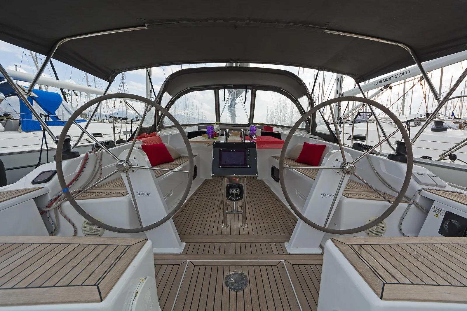 Yacht HANSE 415 - Kuro Siwo - Foto 1