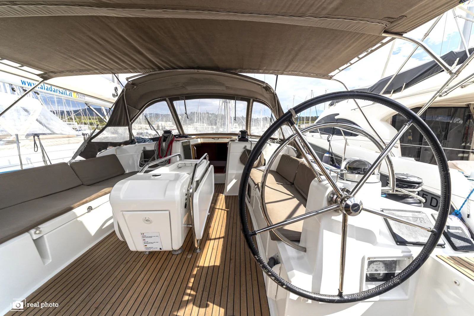 Yacht JEANNEAU Sun Odyssey 519 - Bianca - Foto 1