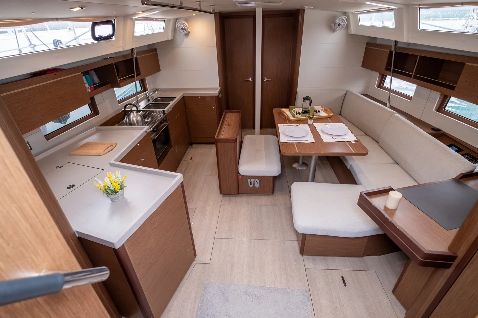Yacht BENETEAU Oceanis 46.1 - July - Foto 1