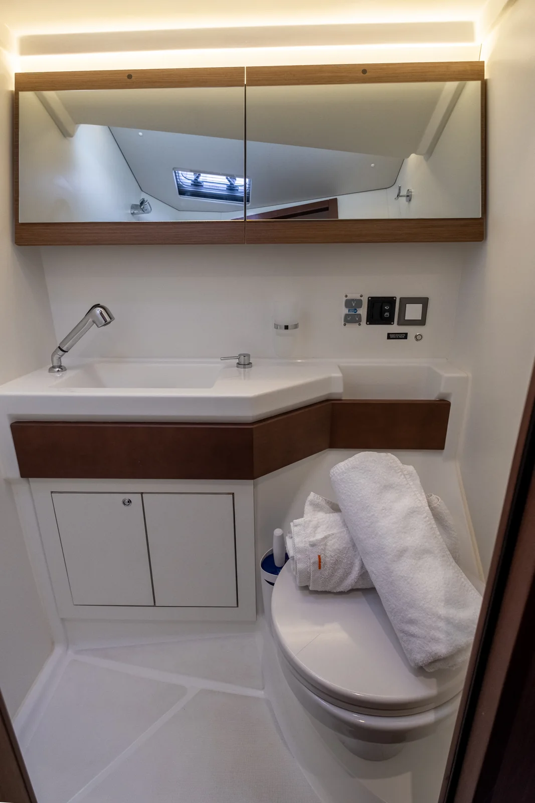 Yacht BENETEAU Oceanis 46.1 - July - Foto 1