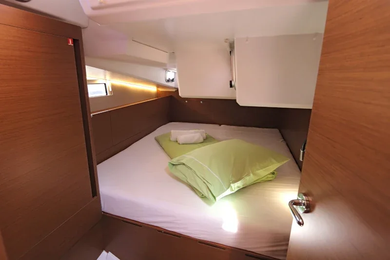 Yacht JEANNEAU Sun Odyssey 490 - Avra