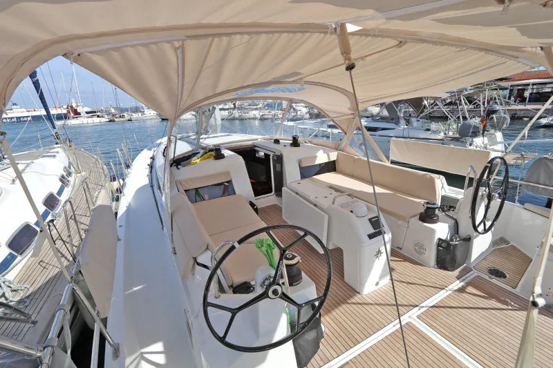 Yacht JEANNEAU Sun Odyssey 490 - Avra - Foto 1