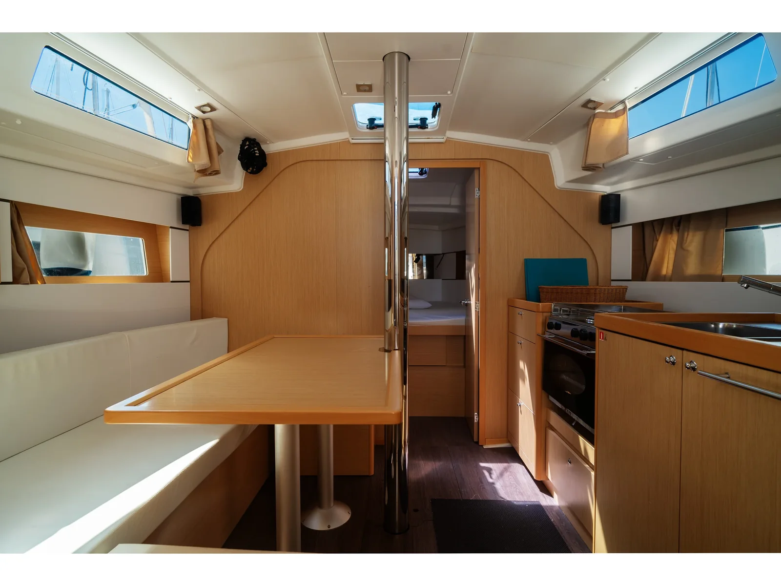 Yacht BENETEAU Oceanis 38 - Marta - Foto 1