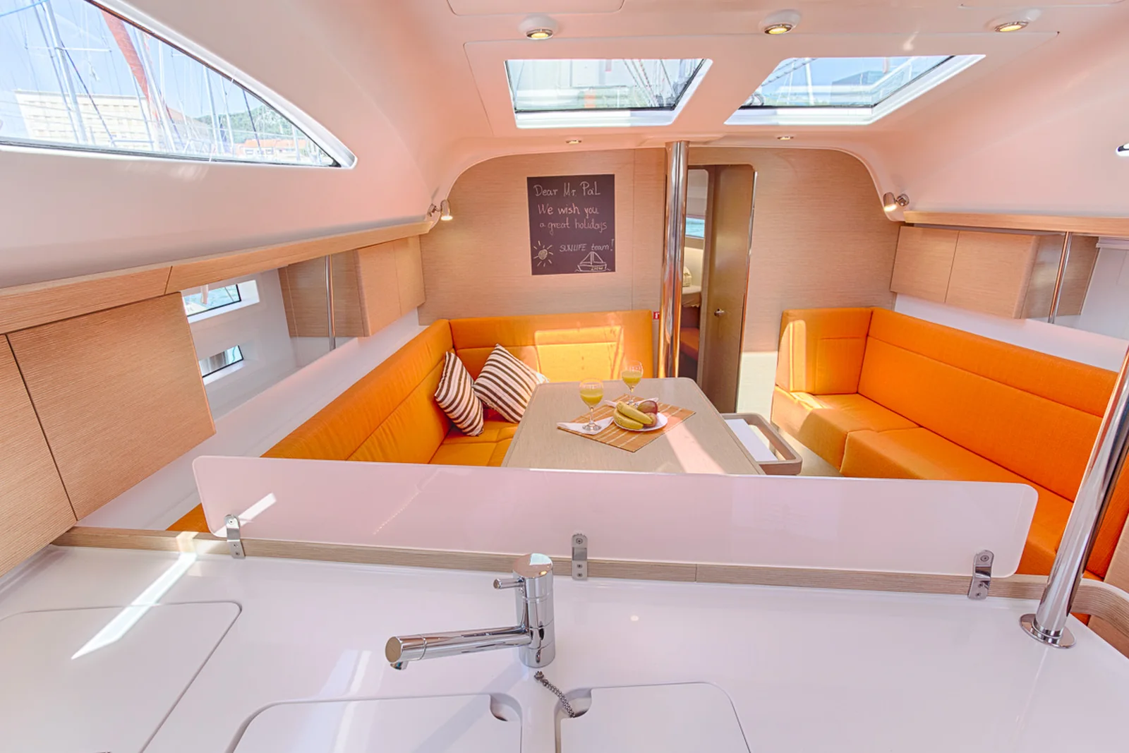 Yacht ELAN Impression 45 - Lion