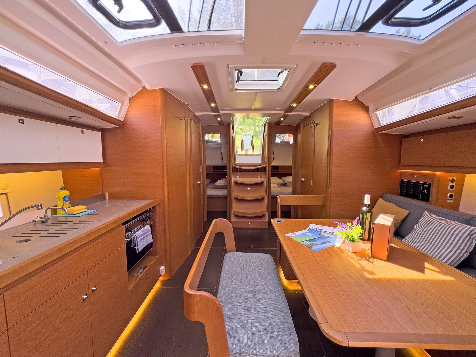 Yacht DUFOUR 430 Grand Large - First Love - Foto 1