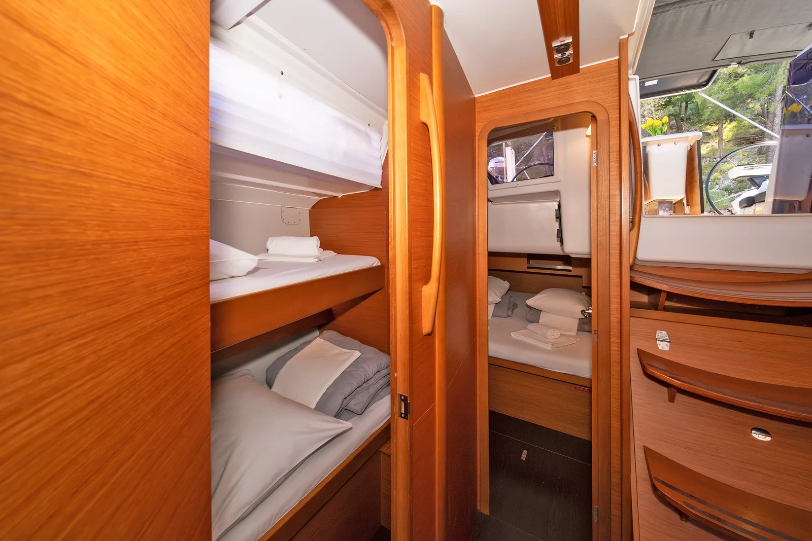 Yacht DUFOUR 430 Grand Large - First Love - Foto 1