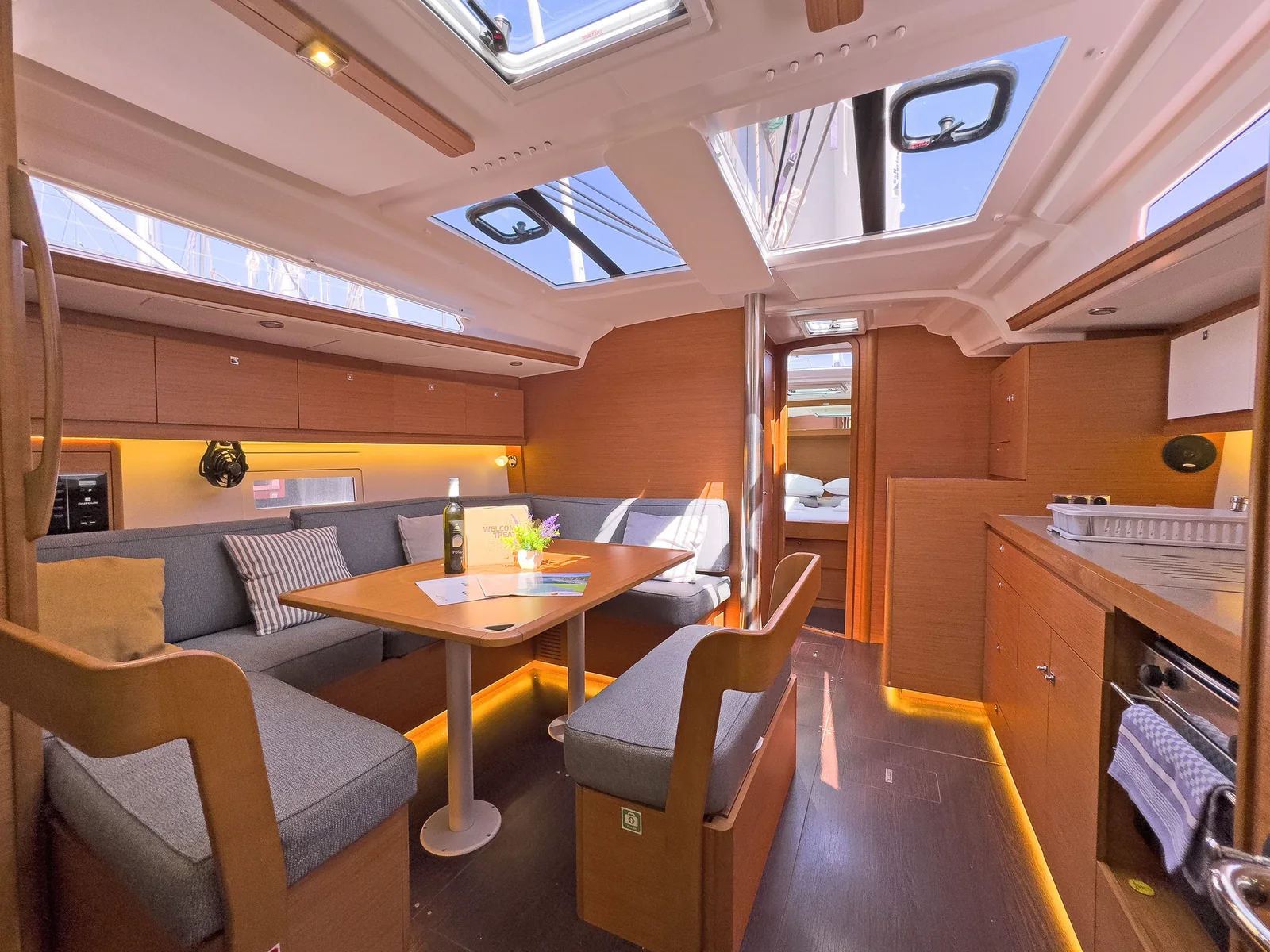 Yacht DUFOUR 430 Grand Large - First Love - Foto 1