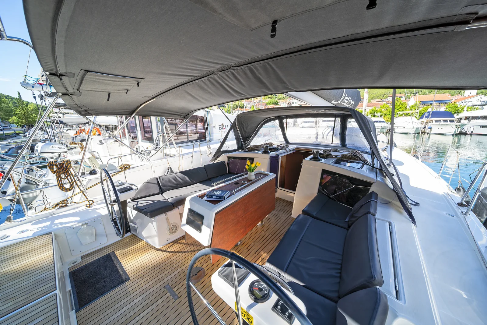 Yacht DUFOUR 430 Grand Large - First Love - Foto 1
