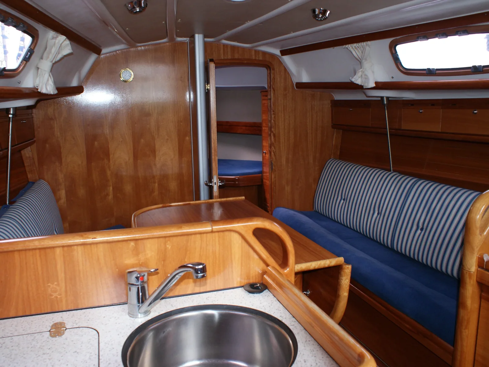 Yacht BAVARIA 30 Cruiser - Ana - Foto 1