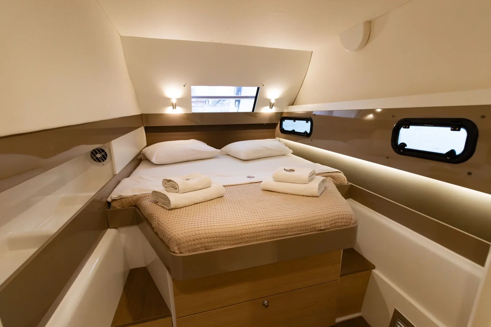 Yacht CATANA Bali 4.1 - Sofia - Foto 1