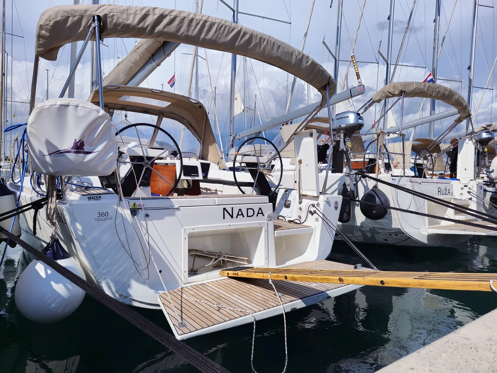 Yacht DUFOUR 360 Grand Large - Nada - Foto 1