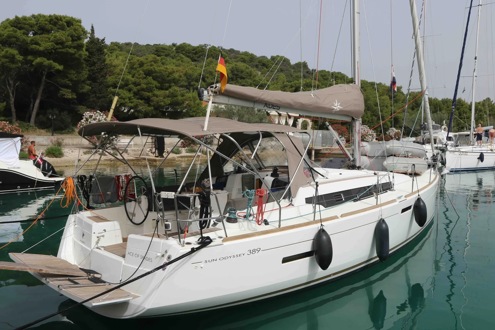 Yacht JEANNEAU Sun Odyssey 389 - Ace Of Spades - Foto 1