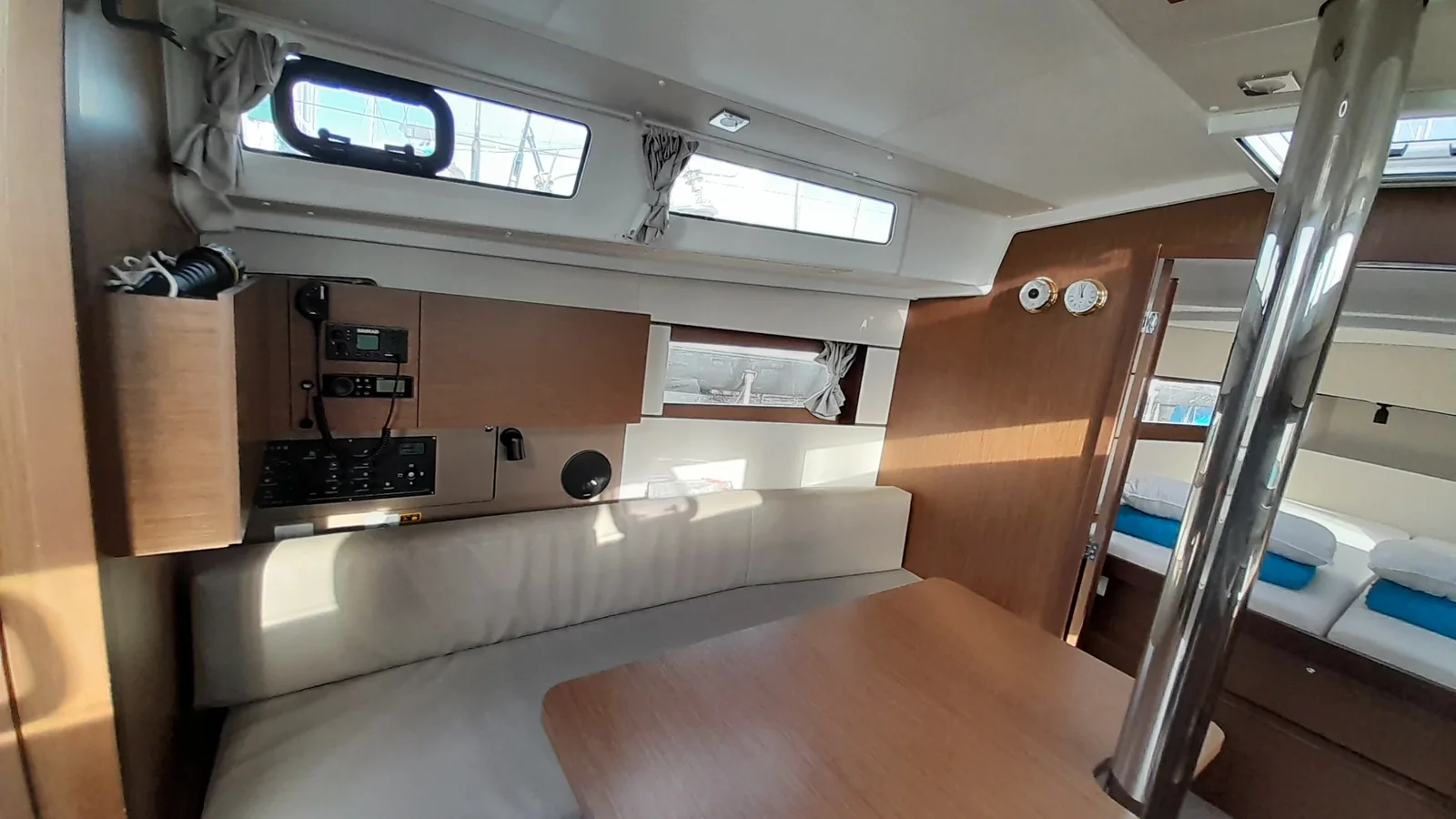 Yacht BENETEAU Oceanis 38.1 - The Boss - Foto 1