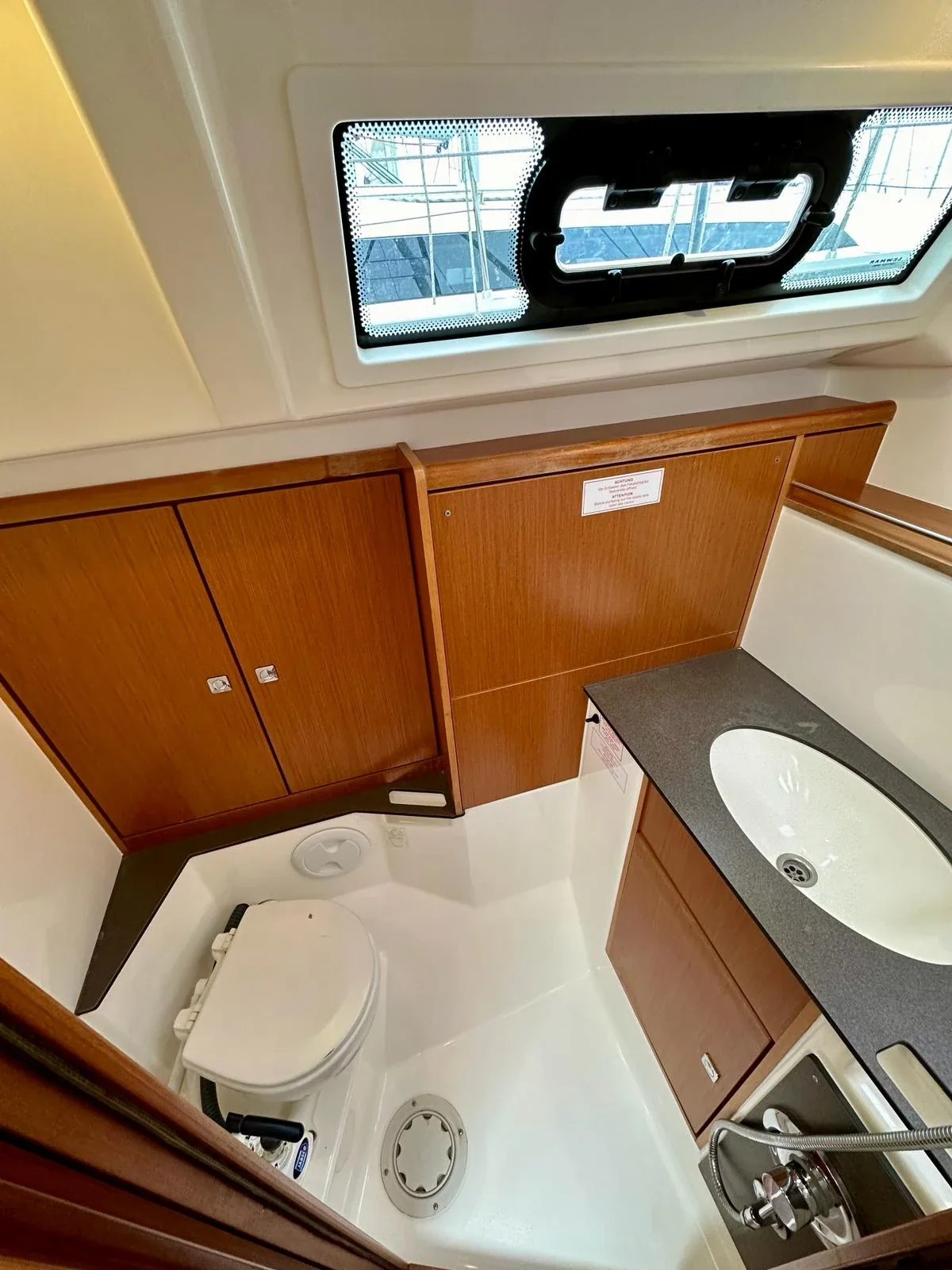 Yacht BAVARIA Cruiser 37 - Maestral - Foto 1