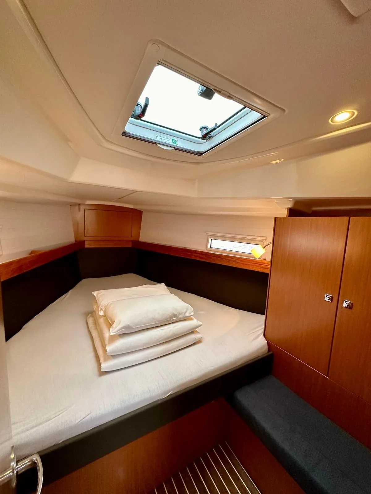 Yacht BAVARIA Cruiser 37 - Maestral - Foto 1