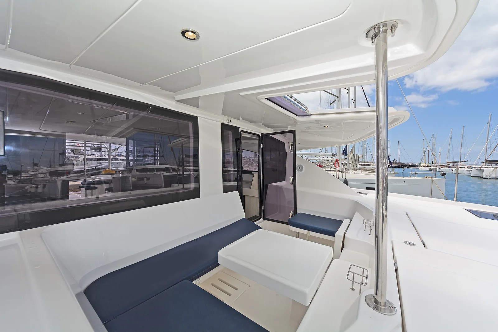 Yacht ROBERTSON AND CAINE Leopard 48 - Satisfaction