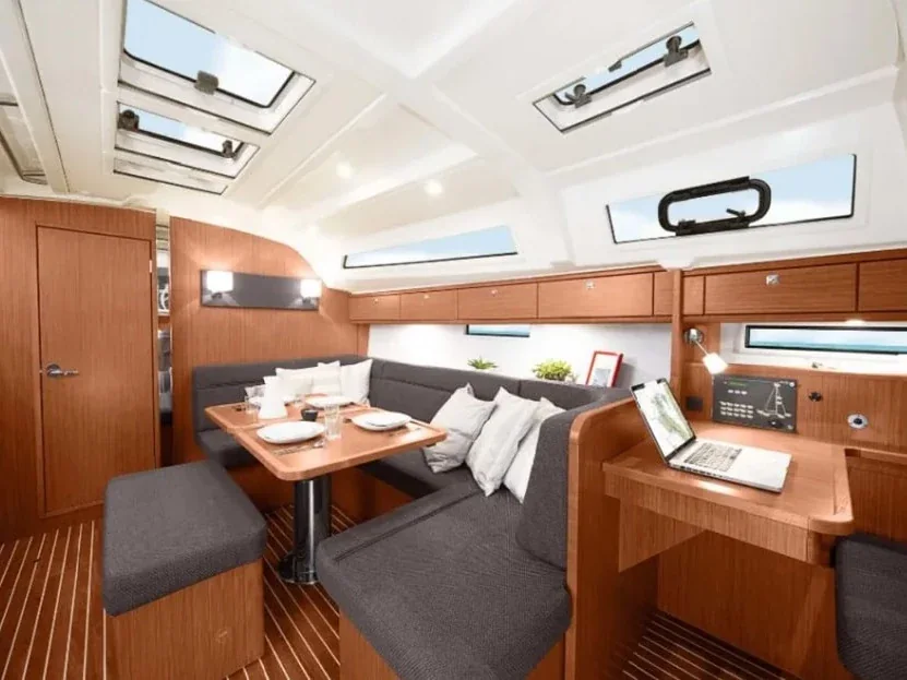 Yacht BAVARIA Cruiser 41 - Marea - Foto 1