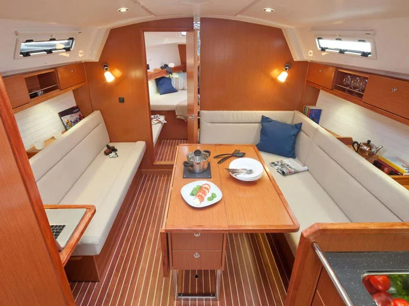 Yacht BAVARIA Cruiser 36 - Toni Manila - Foto 1