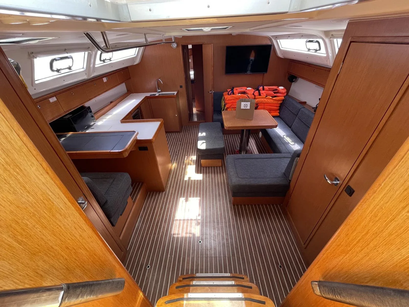Yacht BAVARIA Cruiser 51 - Anemone