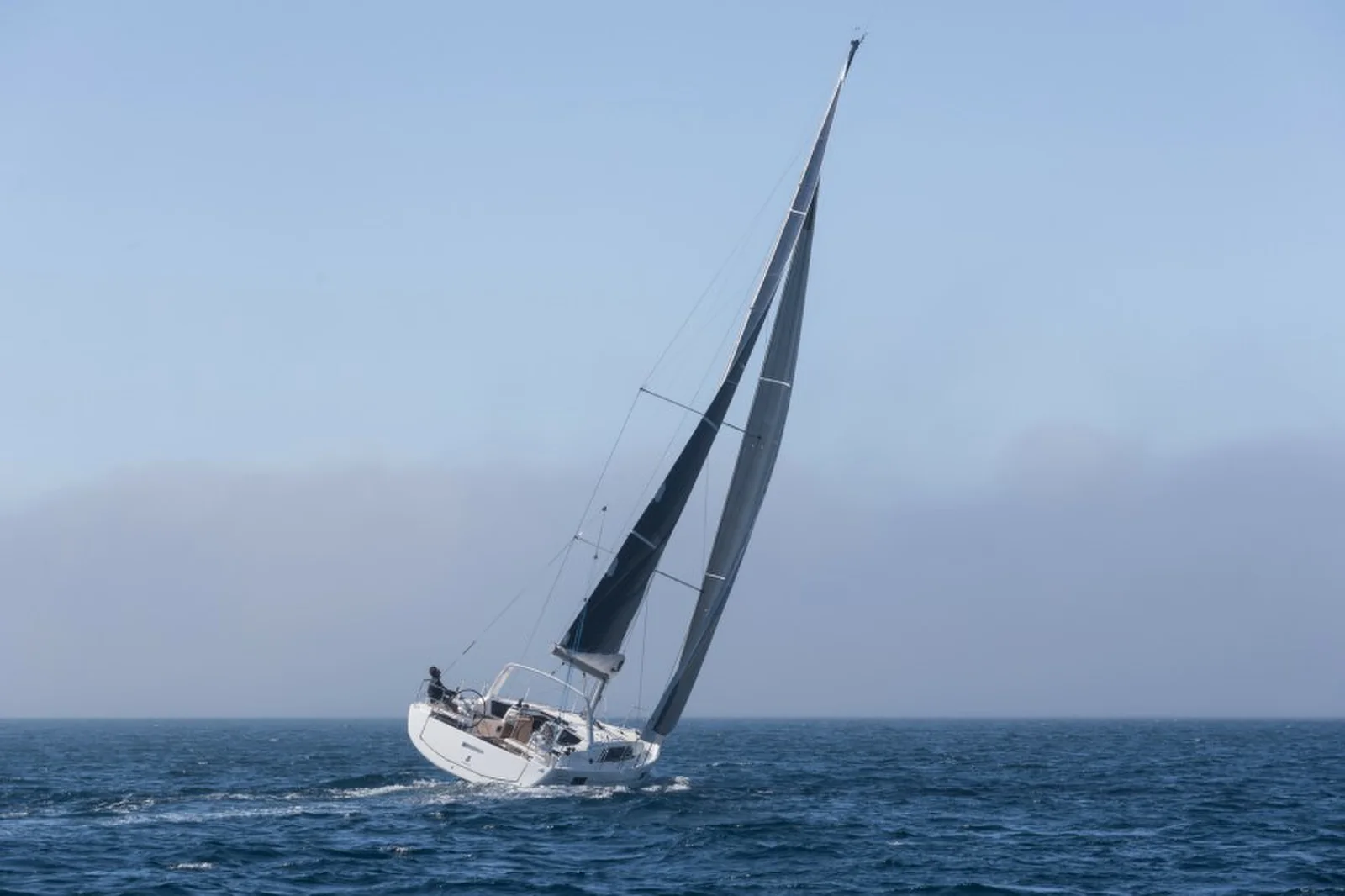 Yacht BENETEAU Oceanis 41.1 - Luxa