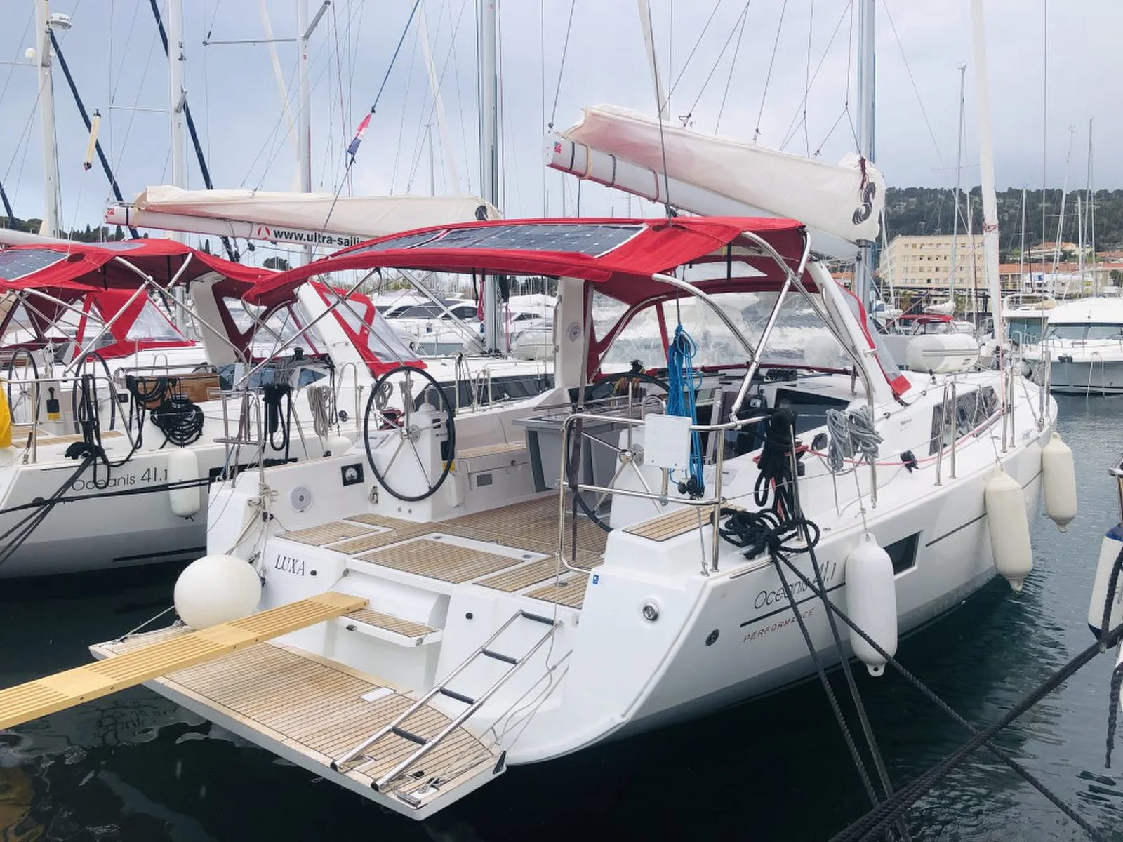 Yacht BENETEAU Oceanis 41.1 - Luxa - Foto 1