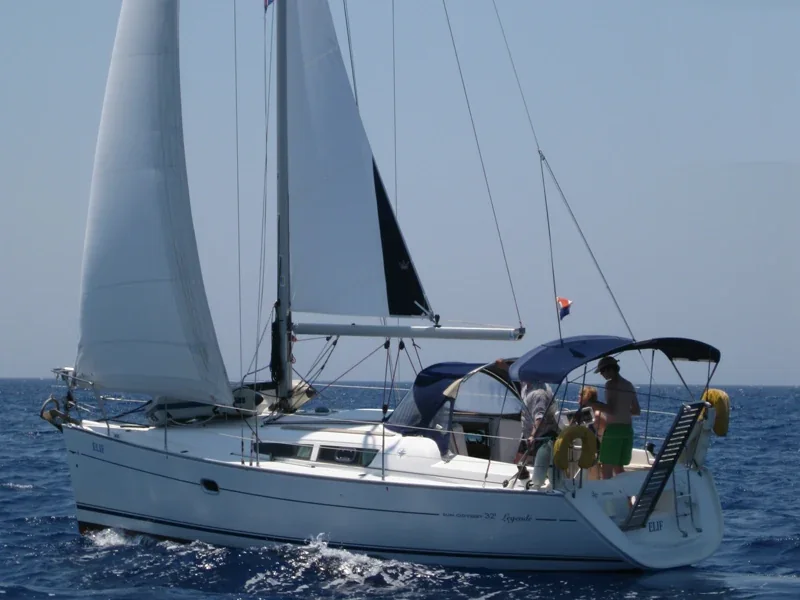 Yacht JEANNEAU Sun Odyssey 32i - Elif - Foto 1
