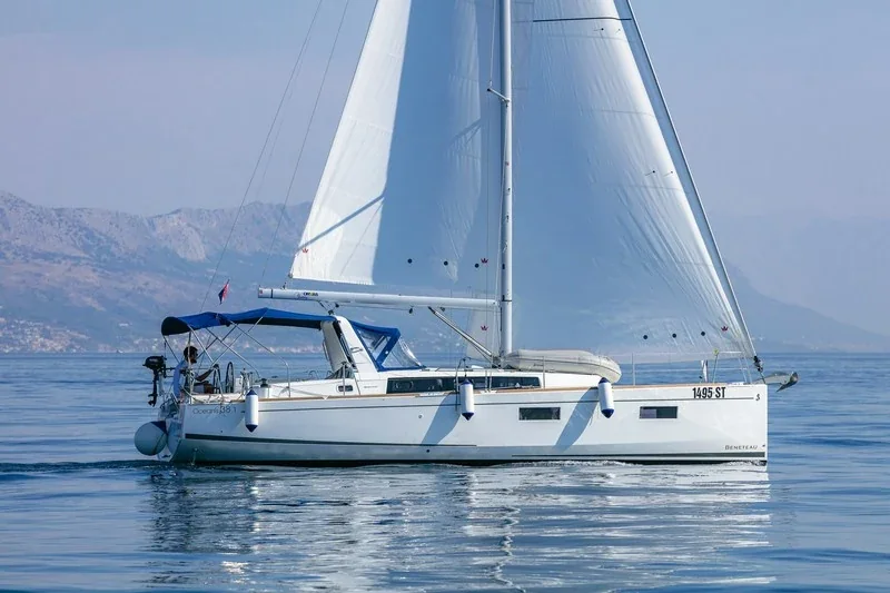 Yacht BENETEAU Oceanis 38.1 - Anima Maris III - Foto 1