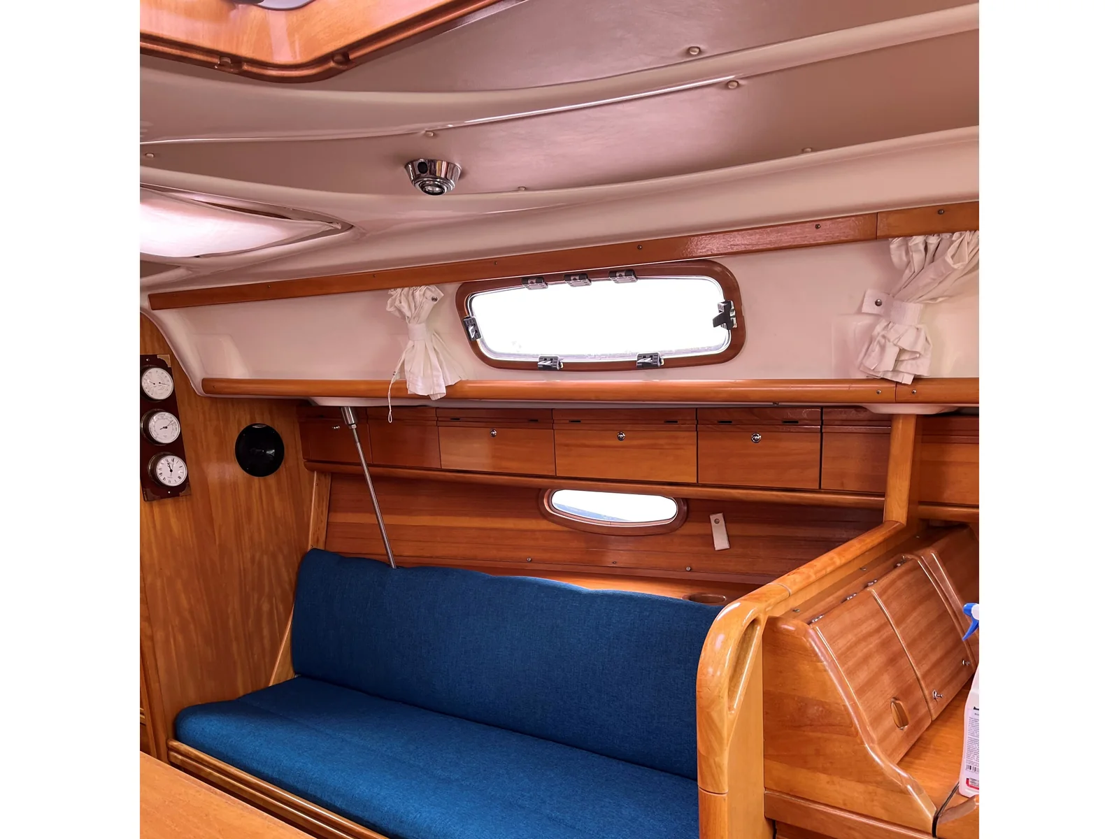 Yacht BAVARIA 33 Cruiser - Small AS
