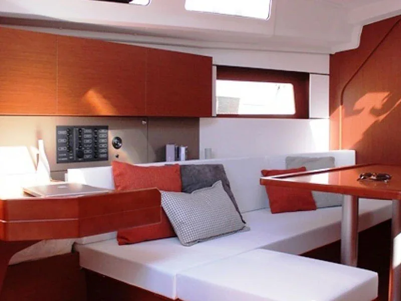 Yacht BENETEAU Moorings 352 - Foto 1