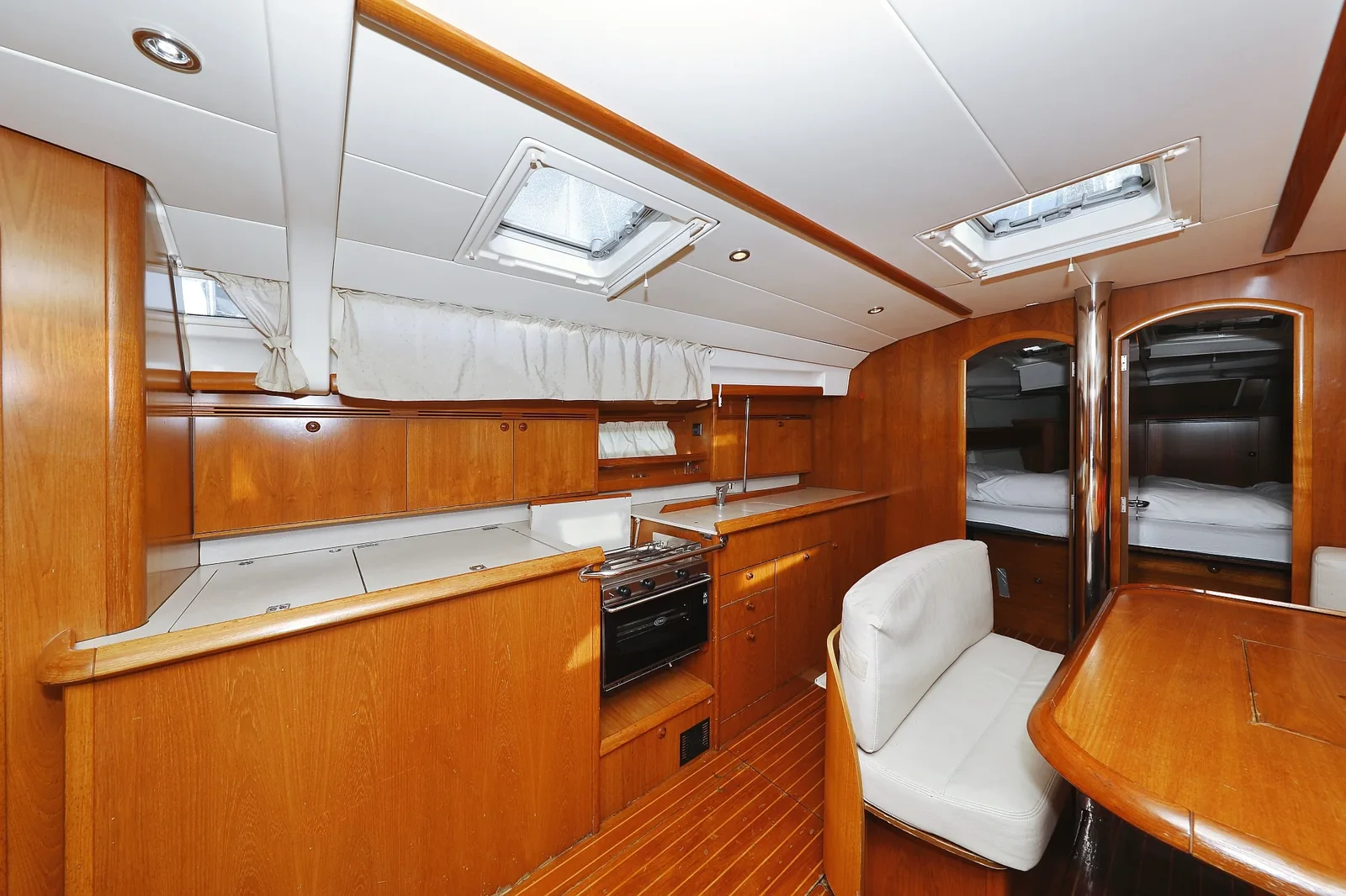 Yacht JEANNEAU Sun Odyssey 45 - Lejla - Foto 1