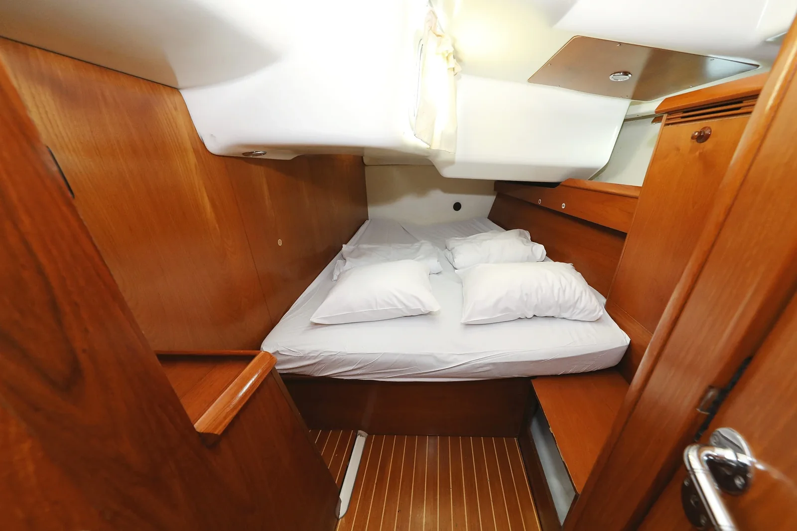 Yacht JEANNEAU Sun Odyssey 45 - Lejla - Foto 1