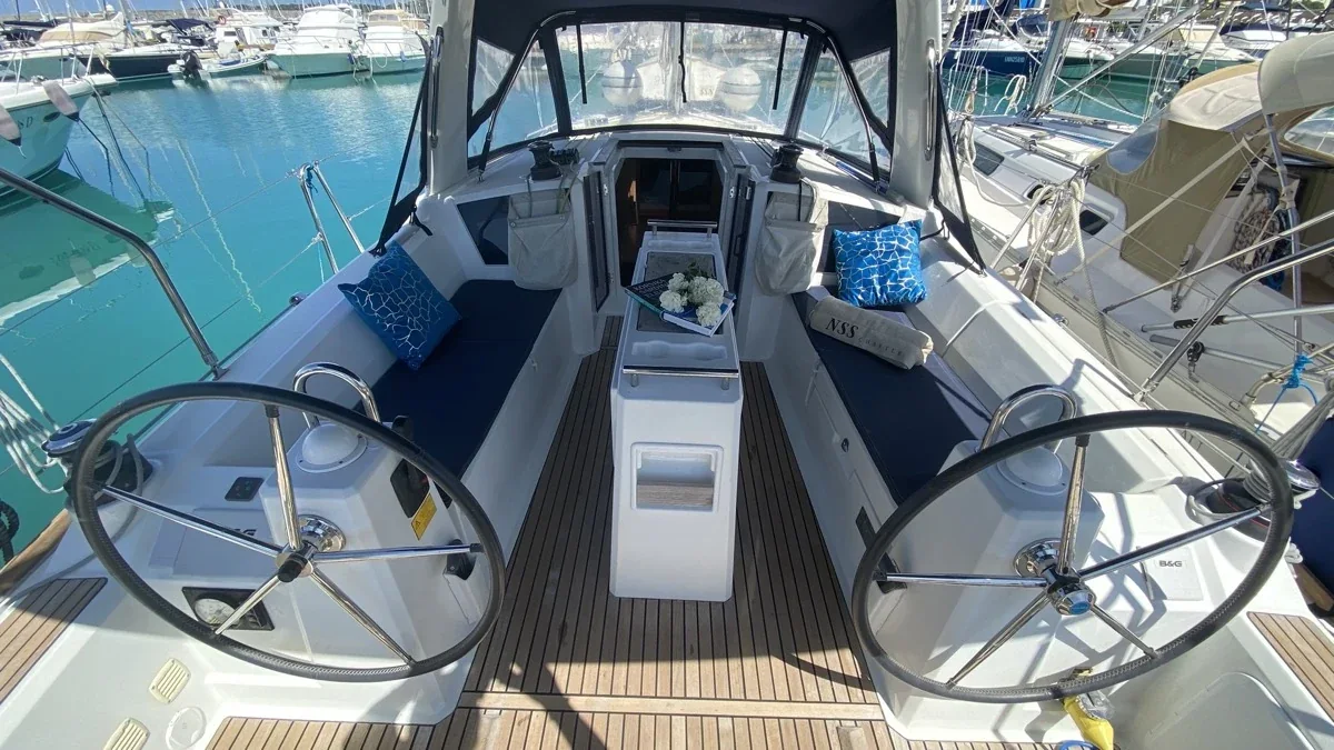 Yacht BENETEAU Oceanis 35.1 - Nodus - Foto 1
