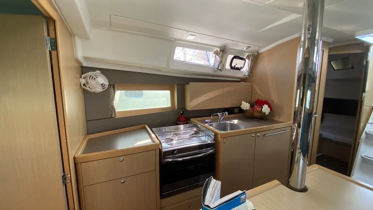 Yacht BENETEAU Oceanis 35.1 - Nodus - Foto 1