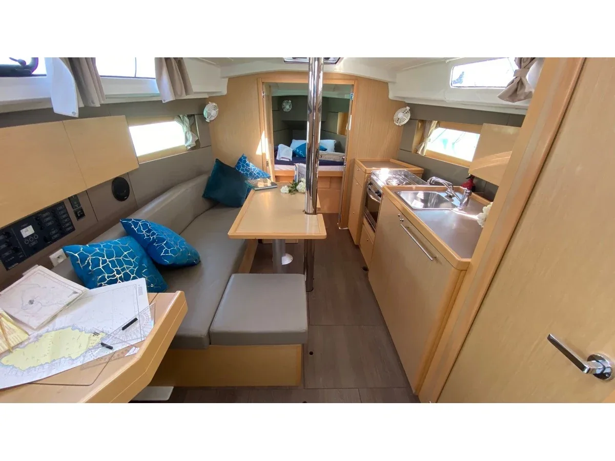 Yacht BENETEAU Oceanis 35.1 - Nodus - Foto 1