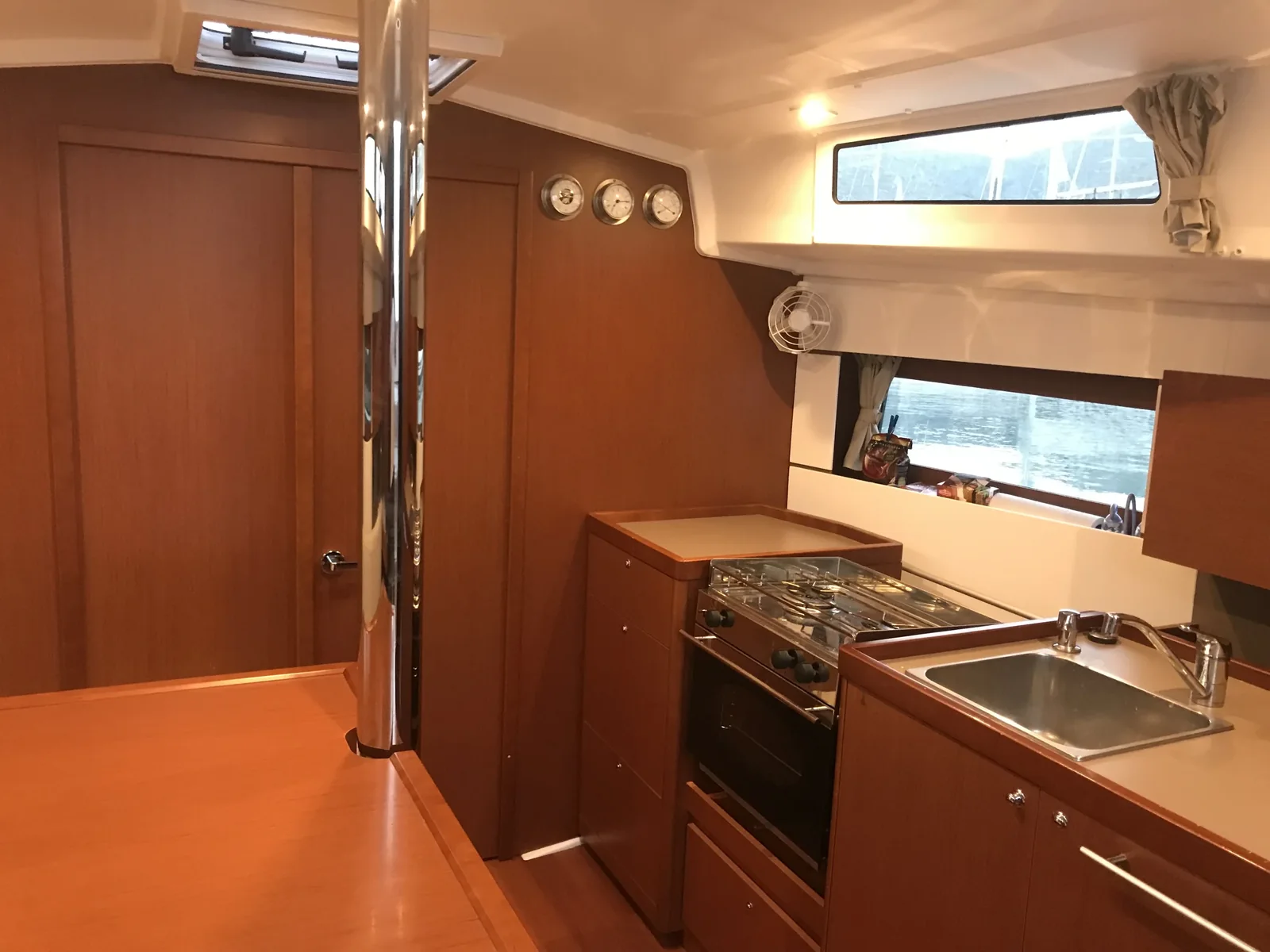 Yacht BENETEAU Oceanis 38.1 - Baby Dory - Foto 1