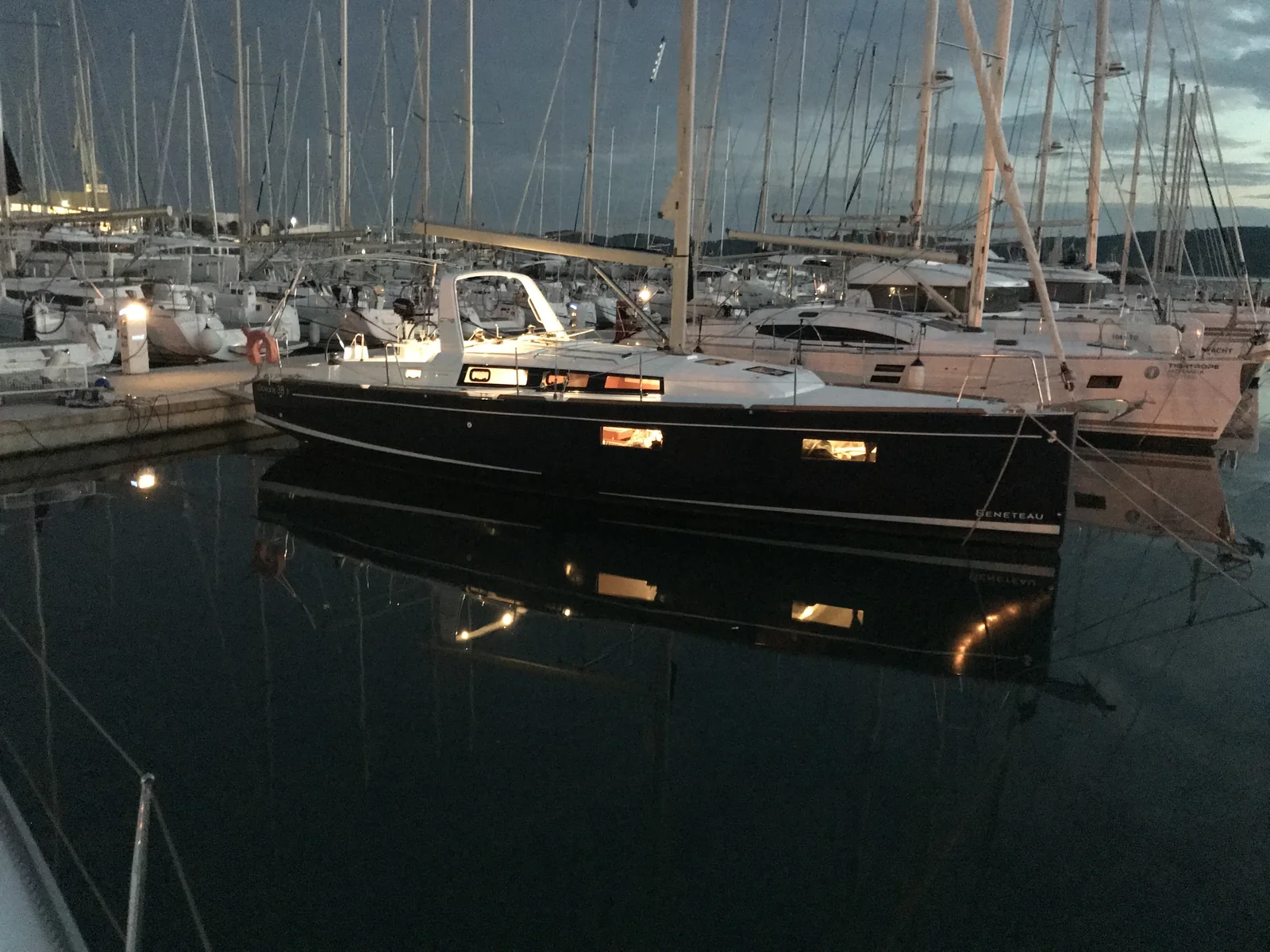 Yacht BENETEAU Oceanis 38.1 - Baby Dory - Foto 1