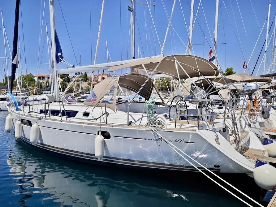 Yacht JEANNEAU Sun Odyssey 49i - Skazka - Foto 1