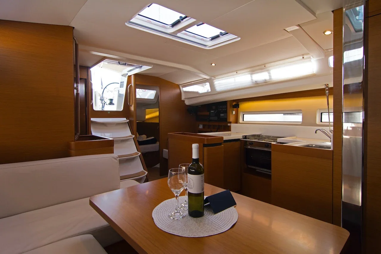 Yacht JEANNEAU Sun Odyssey 440 - Tanpopo - Foto 1