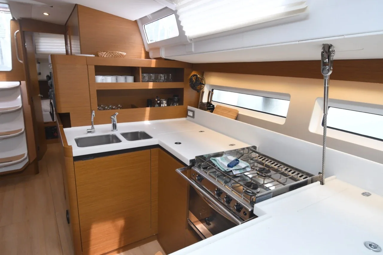 Yacht JEANNEAU Sun Odyssey 490 - Caruso - Foto 1