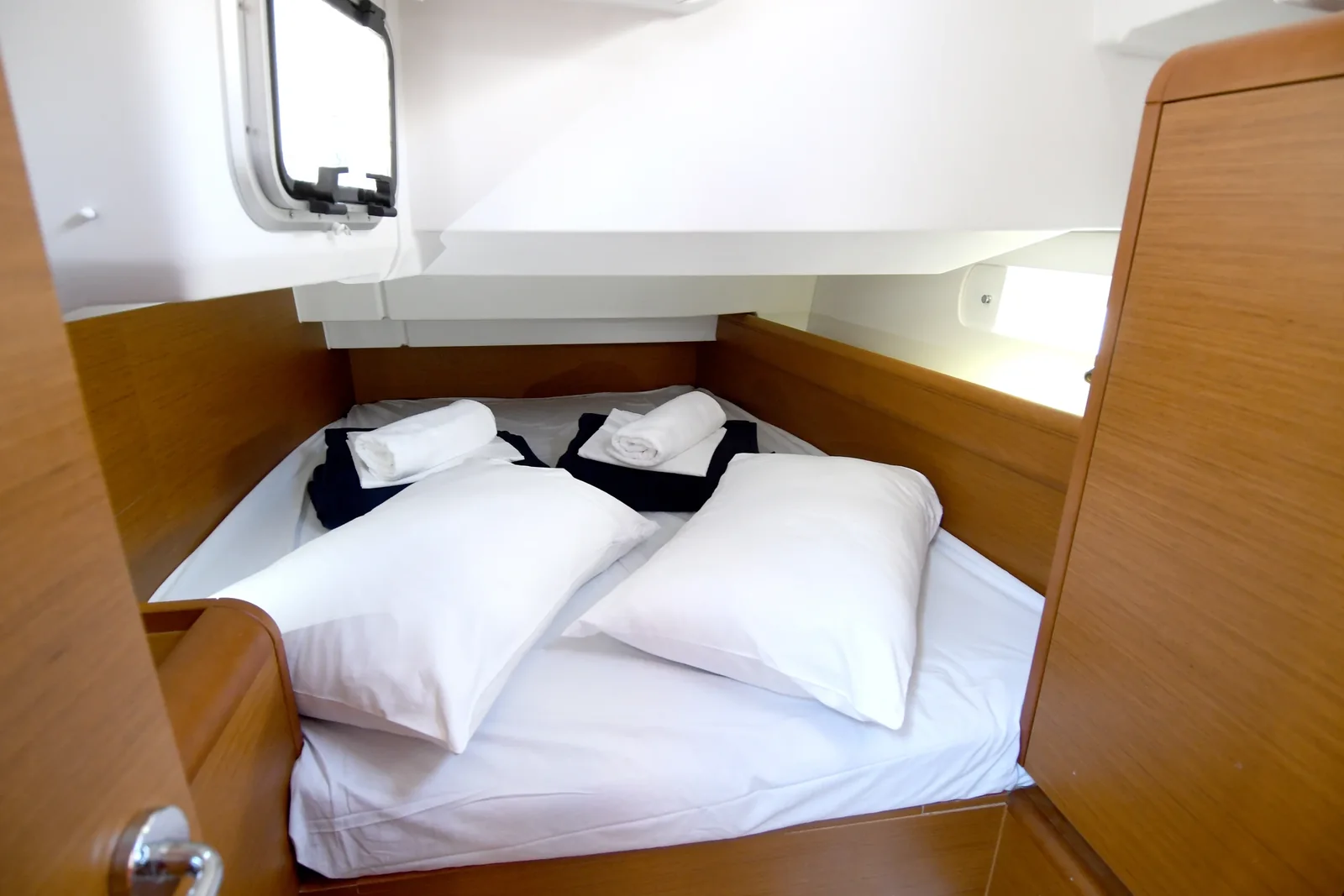 Yacht JEANNEAU Sun Odyssey 419 - Kiss Kiss - Foto 1