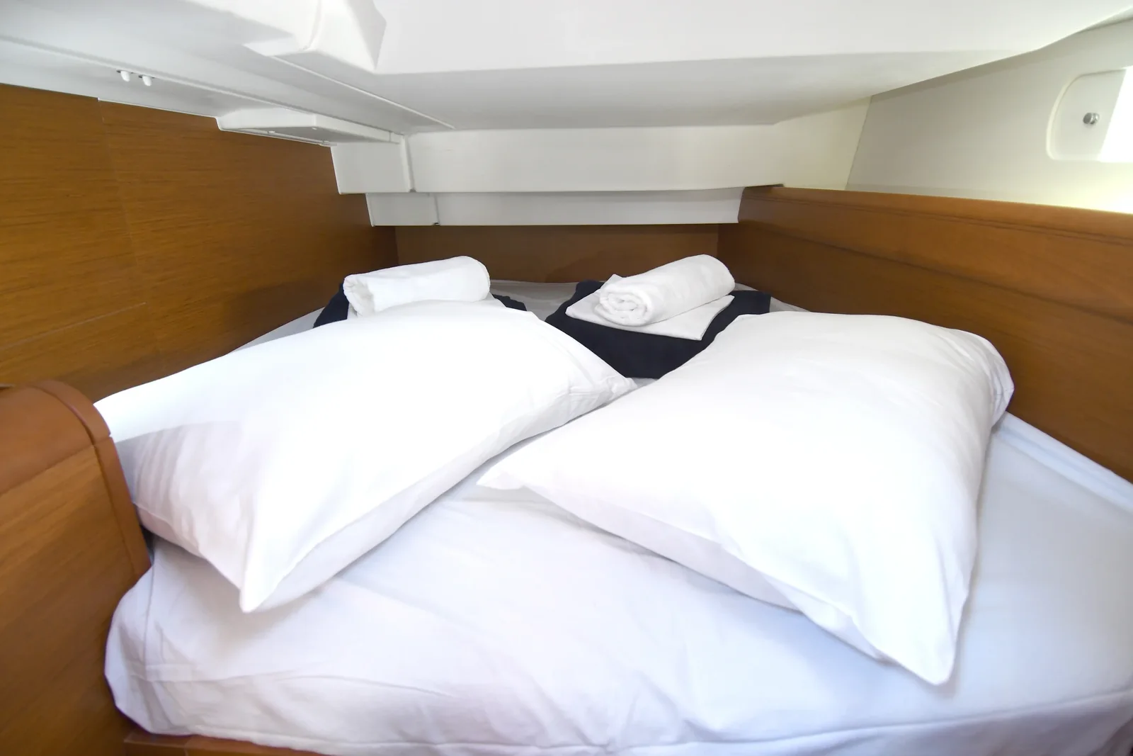 Yacht JEANNEAU Sun Odyssey 419 - Kiss Kiss - Foto 1