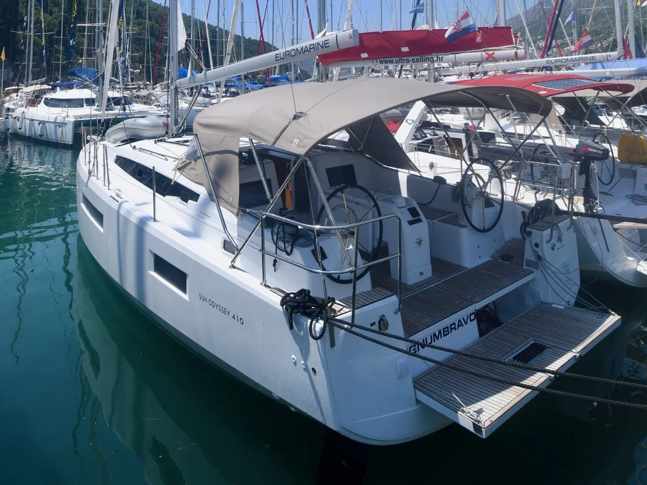 Yacht JEANNEAU Sun Odyssey 410 - Signum Bravo - Foto 1