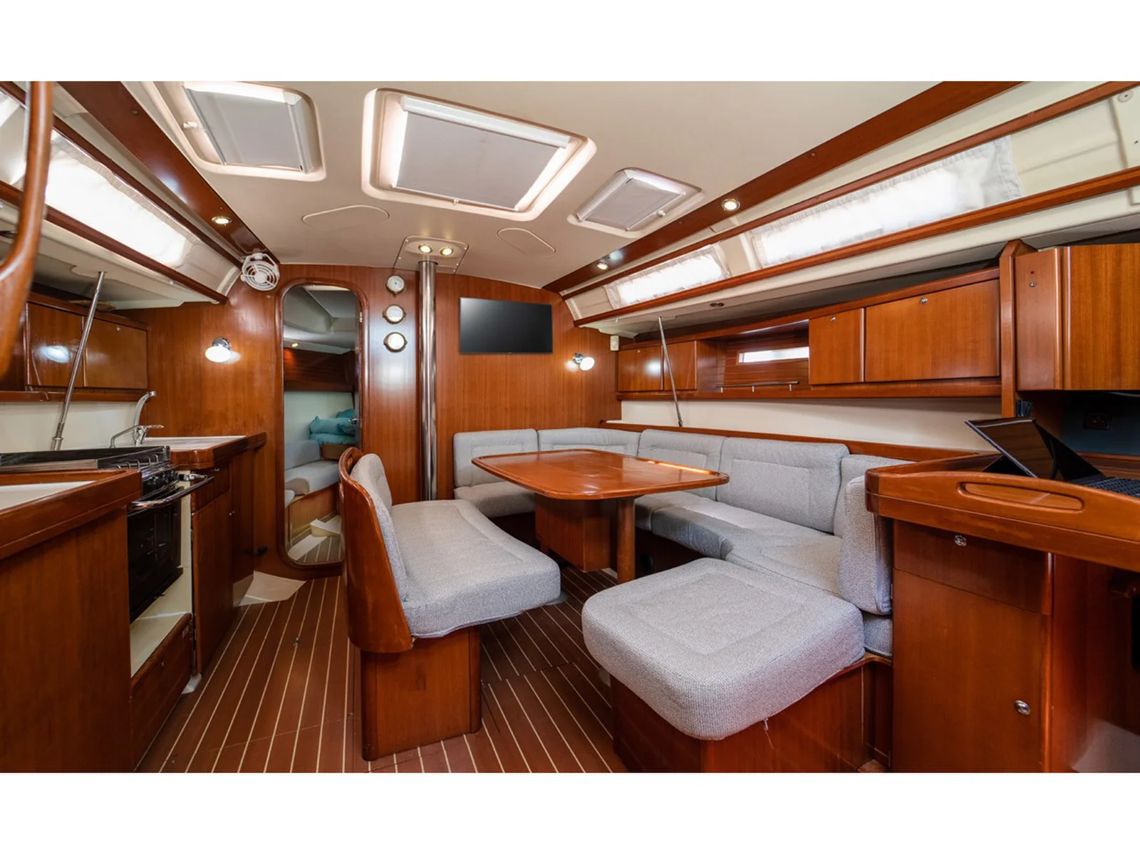 Yacht DUFOUR 425 Grand Large - Esen Mila
