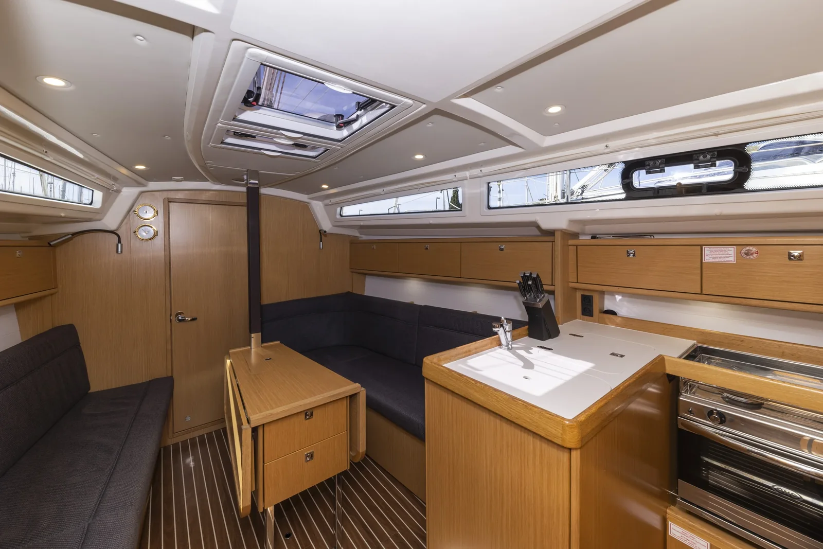 Yacht BAVARIA Cruiser 34 Style - Lena - Foto 1