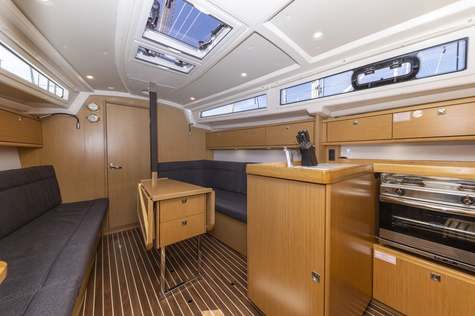 Yacht BAVARIA Cruiser 34 Style - Lena - Foto 1