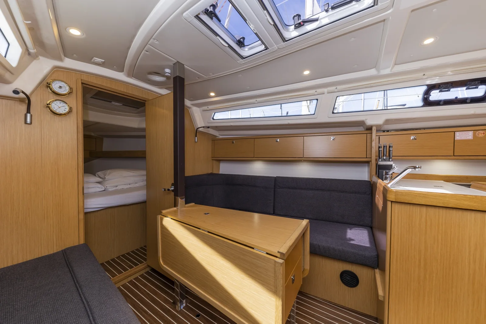 Yacht BAVARIA Cruiser 34 Style - Lena - Foto 1