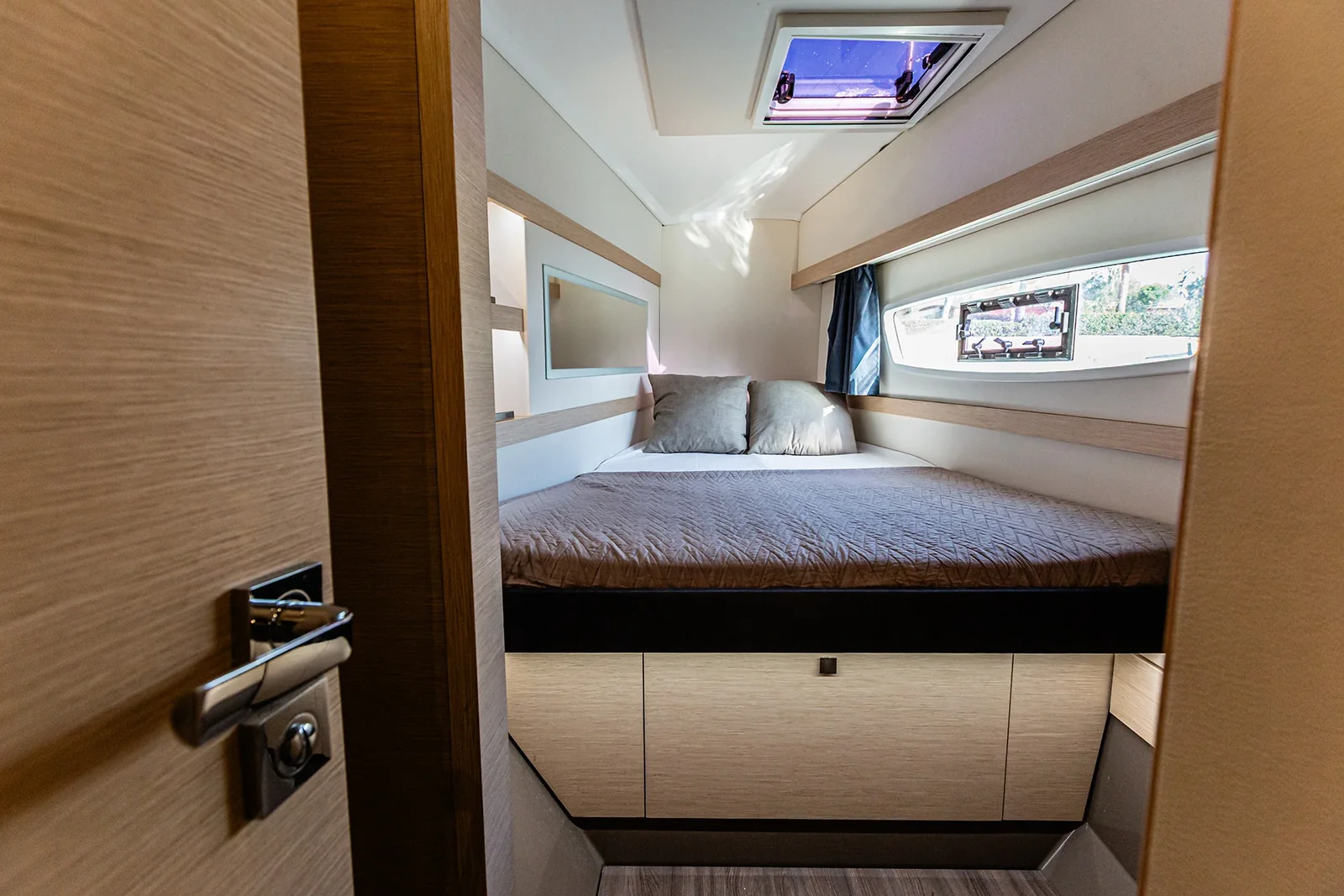 Yacht FOUNTAINE PAJOT Lucia 40 - Relax Planet