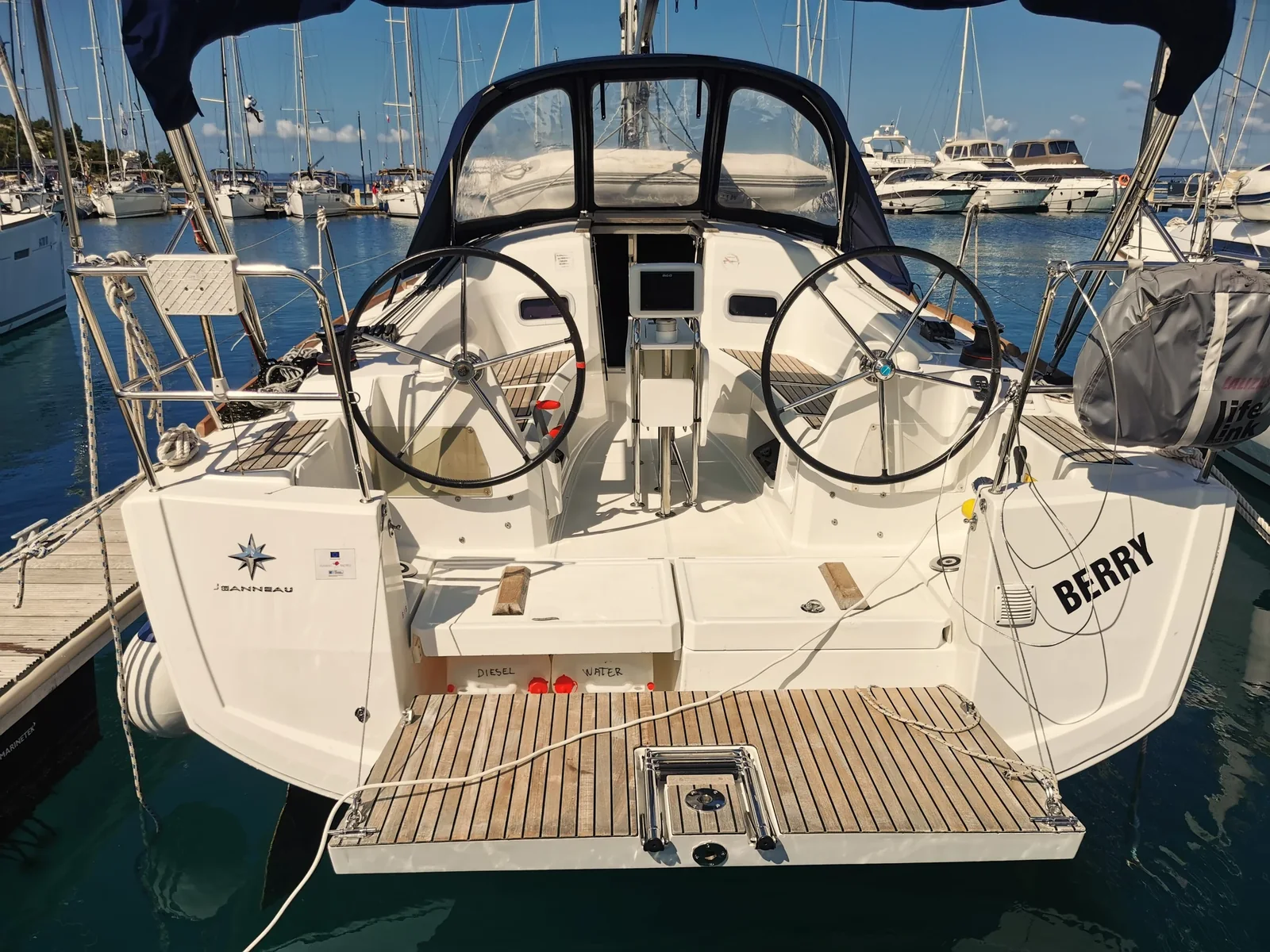 Yacht JEANNEAU Sun Odyssey 349 - Berry - Foto 1