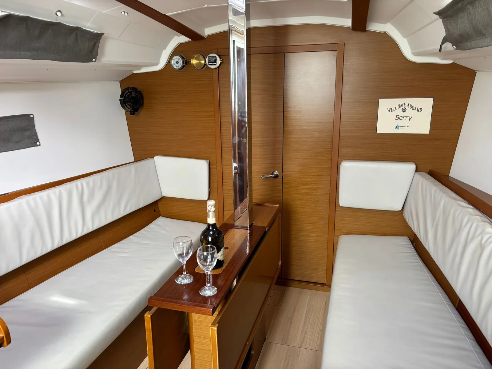 Yacht JEANNEAU Sun Odyssey 349 - Berry - Foto 1